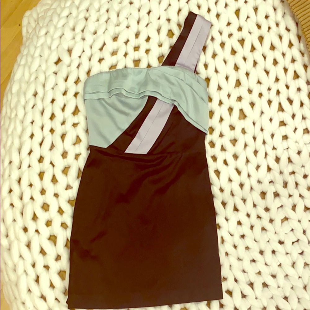 Beautiful cocktail dress Guess by Marciano Size 4